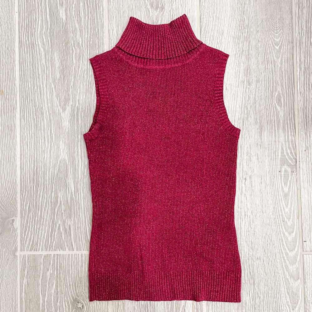 Sleeveless Turtleneck